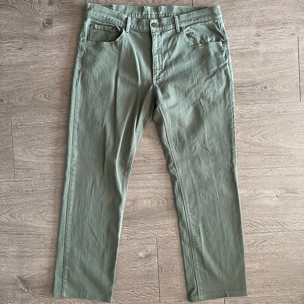 Mott and Bow Slim Mercer Jeans in Moss Green - 38w x 30l
